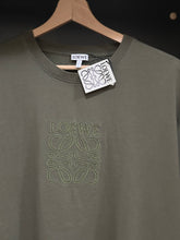 Load image into Gallery viewer, Loewe Tahirt
