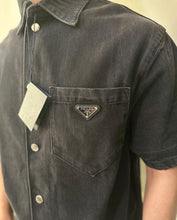 Load image into Gallery viewer, triangle-logo denim shirt
