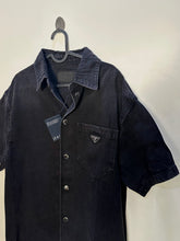 Load image into Gallery viewer, triangle-logo denim shirt
