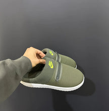 Load image into Gallery viewer, Nike burrow (Authentic)
