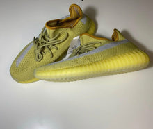 Load image into Gallery viewer, Yeezy Boost 350 March
