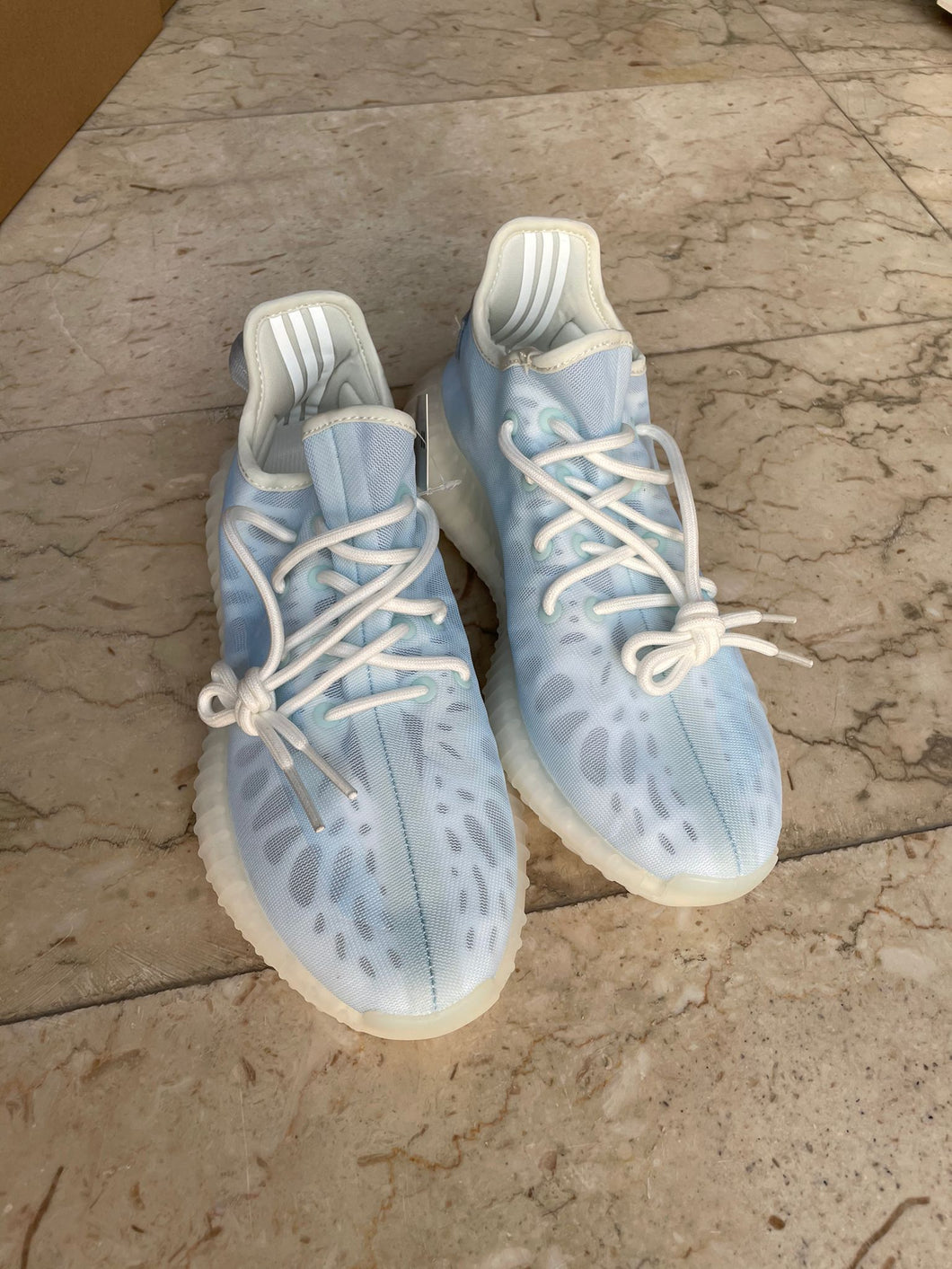 Yeezy Boost 350 Mono Ice – ClothingStudioQA